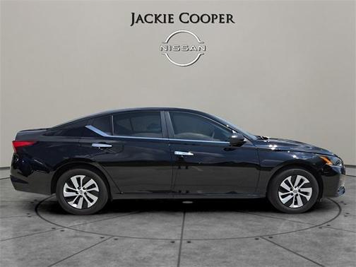 2025 Nissan Altima S FWD