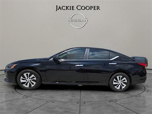 2025 Nissan Altima S FWD