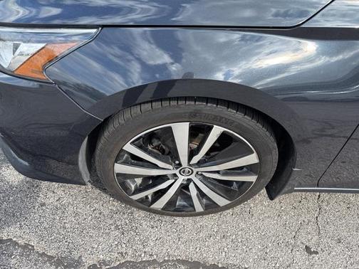 2020 Nissan Altima Platinum FWD