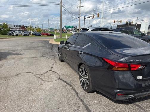 2020 Nissan Altima Platinum FWD