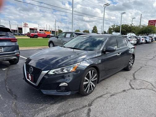 2020 Nissan Altima Platinum FWD