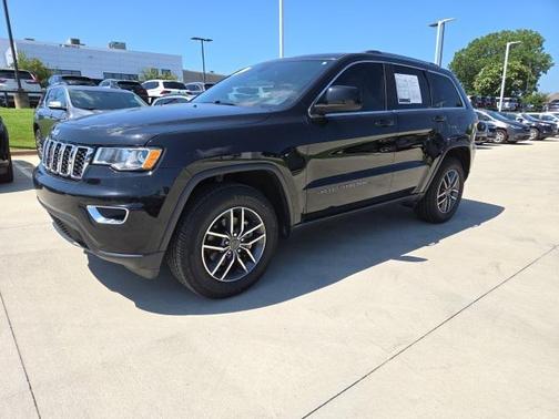 2020 Jeep Grand Cherokee Laredo