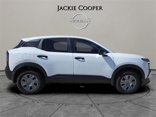 2025 Nissan Kicks S