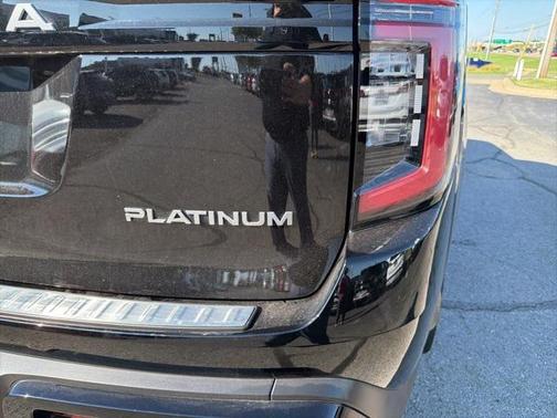 2025 Nissan Armada Platinum 2WD