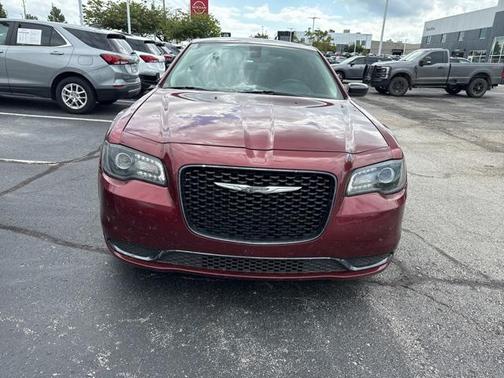 2019 Chrysler 300 Touring