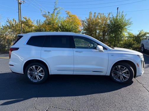 2023 Cadillac XT6 Premium Luxury AWD