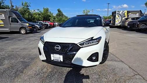 2023 Nissan Maxima SR Xtronic CVT