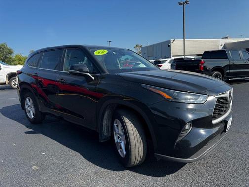 2024 Toyota Highlander LE