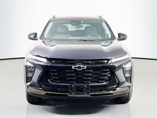 Mosaic Black Metallic 2026 Chevrolet Trax FWD ACTIV