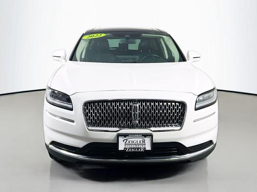Pristine White Metallic Tri-Coat 2022 Lincoln Nautilus Reserve