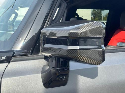 Magnus Gray Matte 2026 GMC HUMMER EV SUV 3X