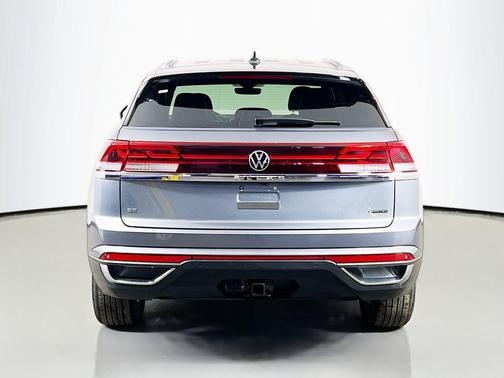 2025 Volkswagen Atlas Cross Sport 2.0T SE w/Technology 4MOTION