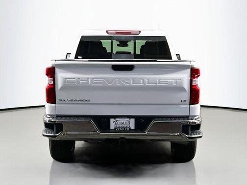 Summit White 2026 Chevrolet Silverado 1500 LT
