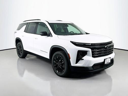 Summit White 2026 Chevrolet Traverse LT