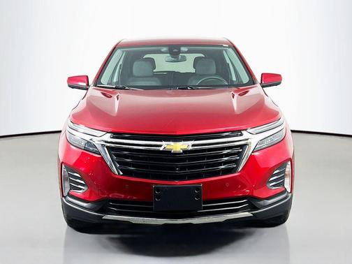 Radiant Red Tintcoat 2023 Chevrolet Equinox 1LT
