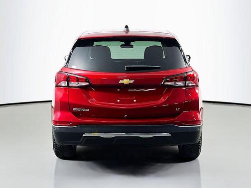Radiant Red Tintcoat 2023 Chevrolet Equinox 1LT