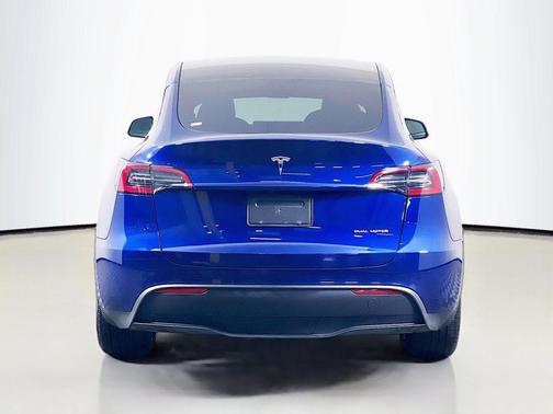 2025 Tesla Model Y Long Range Dual Motor All-Wheel Drive