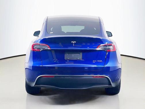 2025 Tesla Model Y Long Range Dual Motor All-Wheel Drive