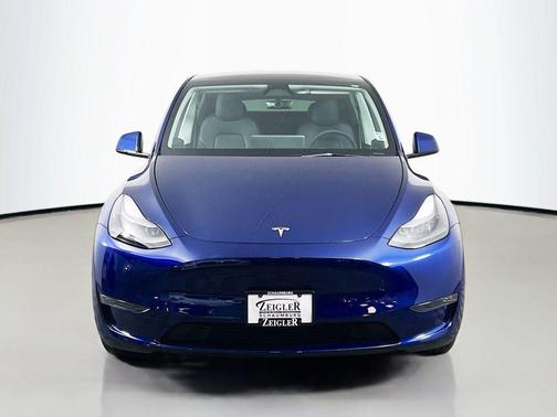 2025 Tesla Model Y Long Range Dual Motor All-Wheel Drive