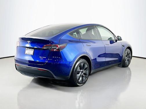 2025 Tesla Model Y Long Range Dual Motor All-Wheel Drive