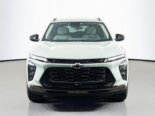 Cacti Green 2026 Chevrolet Trax FWD ACTIV