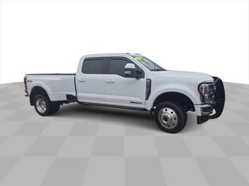 2023 Ford F-450 Lariat