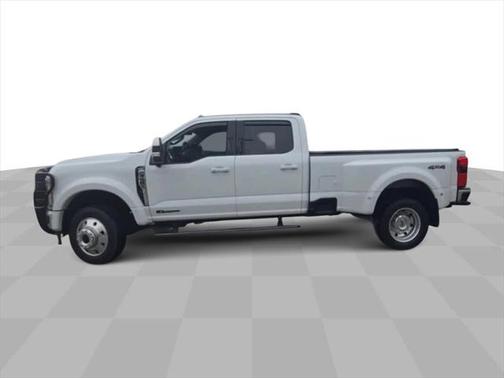 2023 Ford F-450 Lariat