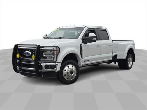 2023 Ford F-450 Lariat
