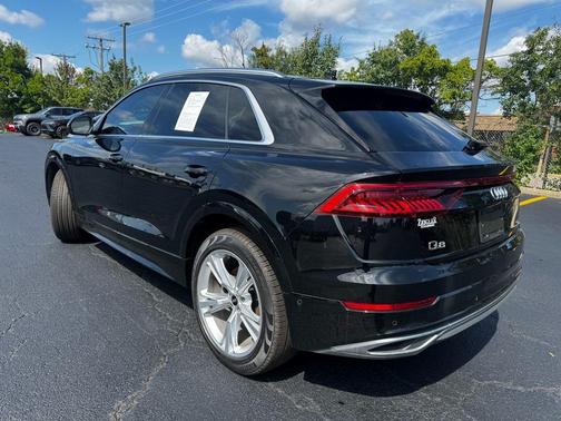2022 Audi Q8 55 Prestige