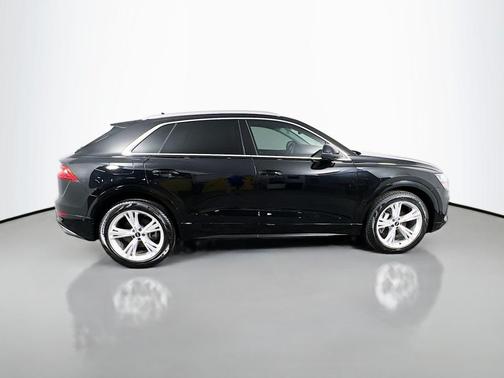 2022 Audi Q8 55 Prestige