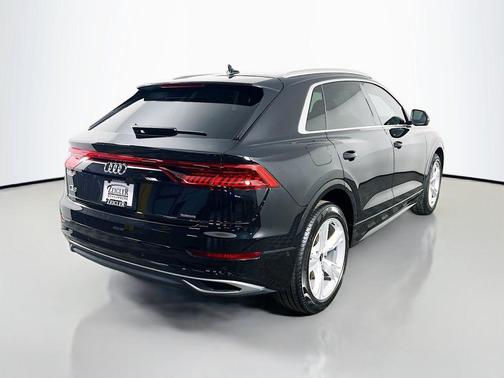2022 Audi Q8 55 Prestige