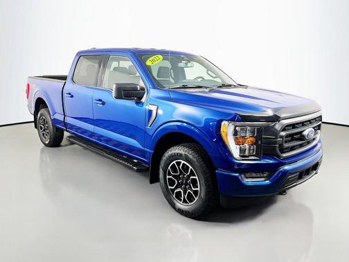 Blue 2022 Ford F-150 XLT
