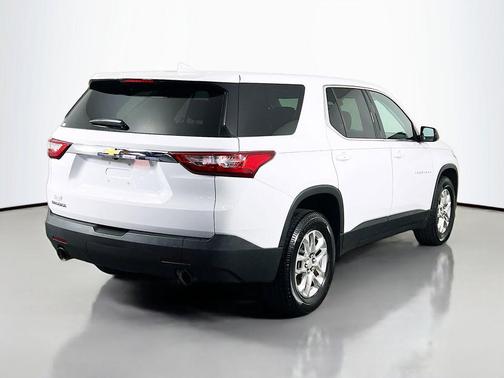 Summit White 2020 Chevrolet Traverse LS
