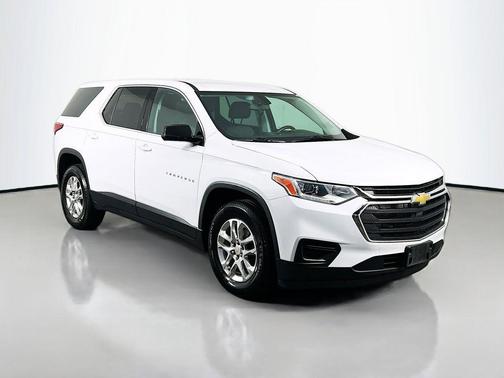 Summit White 2020 Chevrolet Traverse LS