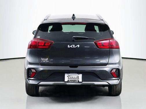 2022 Kia Niro LXS
