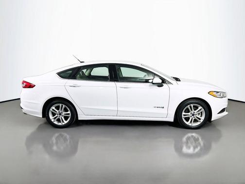 OXFORD WHITE 2018 Ford Fusion Hybrid S