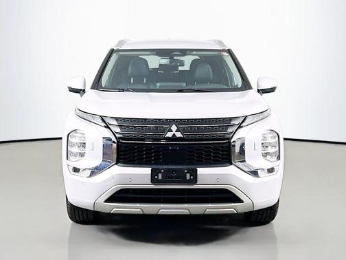 Diamond White 2022 Mitsubishi Outlander SEL S-AWC