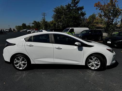 2018 Chevrolet Volt Premier