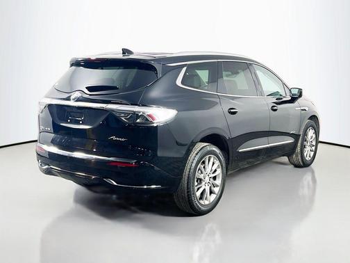 2022 Buick Enclave AWD Avenir