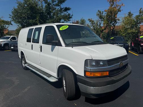 2024 Chevrolet Express 2500 RWD 2500 Regular Wheelbase WT