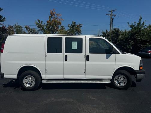 2024 Chevrolet Express 2500 RWD 2500 Regular Wheelbase WT