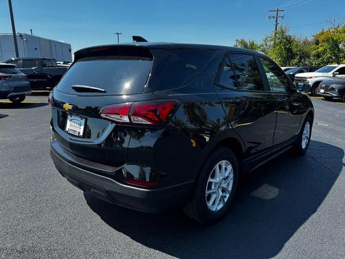 2022 Chevrolet Equinox LS