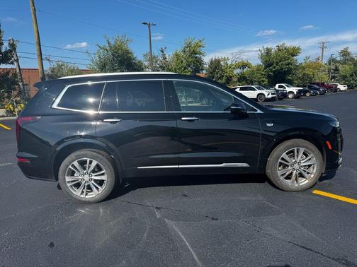 2023 Cadillac XT6 Premium Luxury AWD