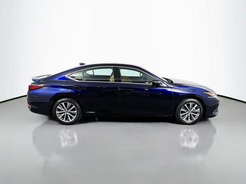 2021 Lexus ES 300h Base