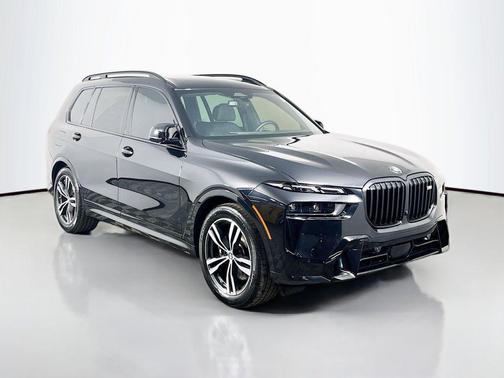 2025 BMW X7 M60i