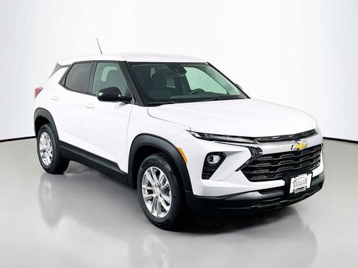 Summit White 2026 Chevrolet Trailblazer LS
