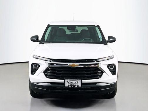 Summit White 2026 Chevrolet Trailblazer LS