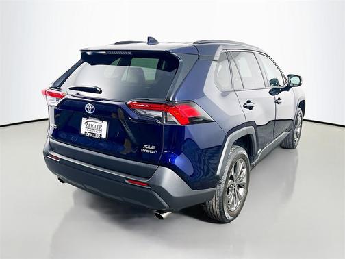 2022 Toyota RAV4 Hybrid XLE Premium