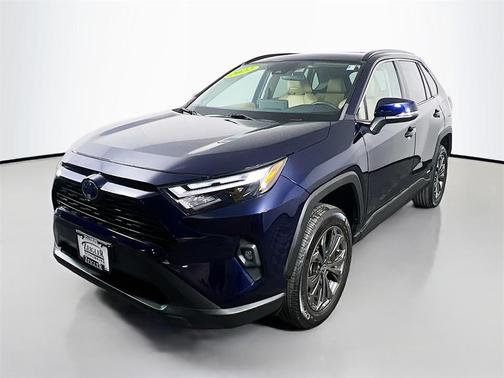 2022 Toyota RAV4 Hybrid XLE Premium