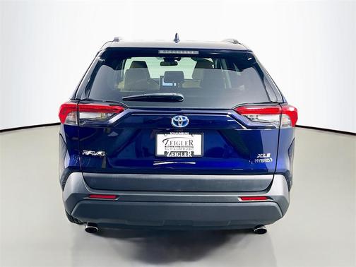 2022 Toyota RAV4 Hybrid XLE Premium